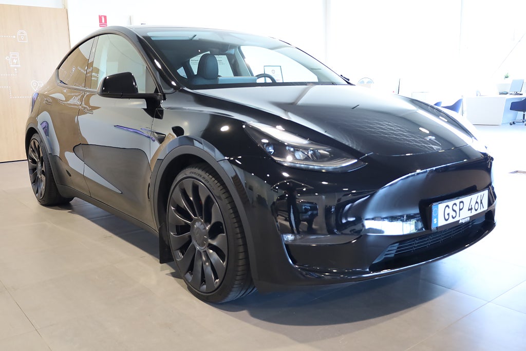 Tesla Model Y Performance AWD 534hk | Dragkrok | 2025