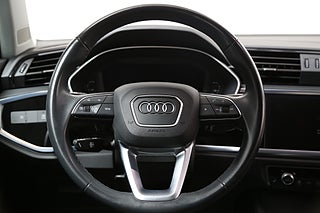 SUV Audi Q3 16 av 28