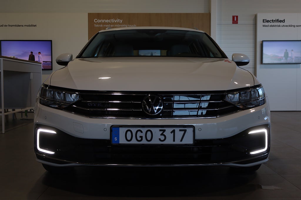 Volkswagen Passat GTE 1.4 TSI  GTE Drag Värmare Navi Kamera Leasbar 2021