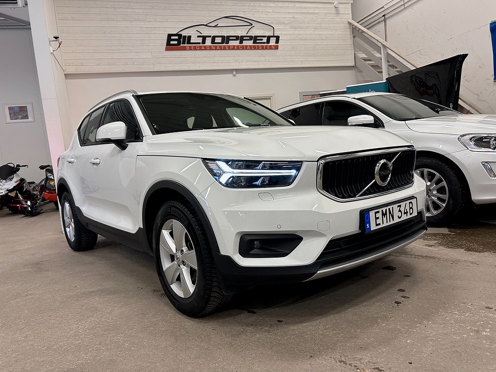 Volvo XC40 B4 AWD 197 hk Bensin Momentum Navi / Keyless