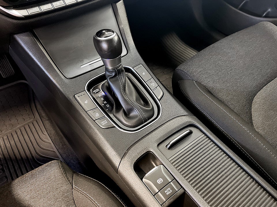 Bild på Hyundai i30 Essential 1.0 DCT 120hk Aut B-KAMERA CARPLAY