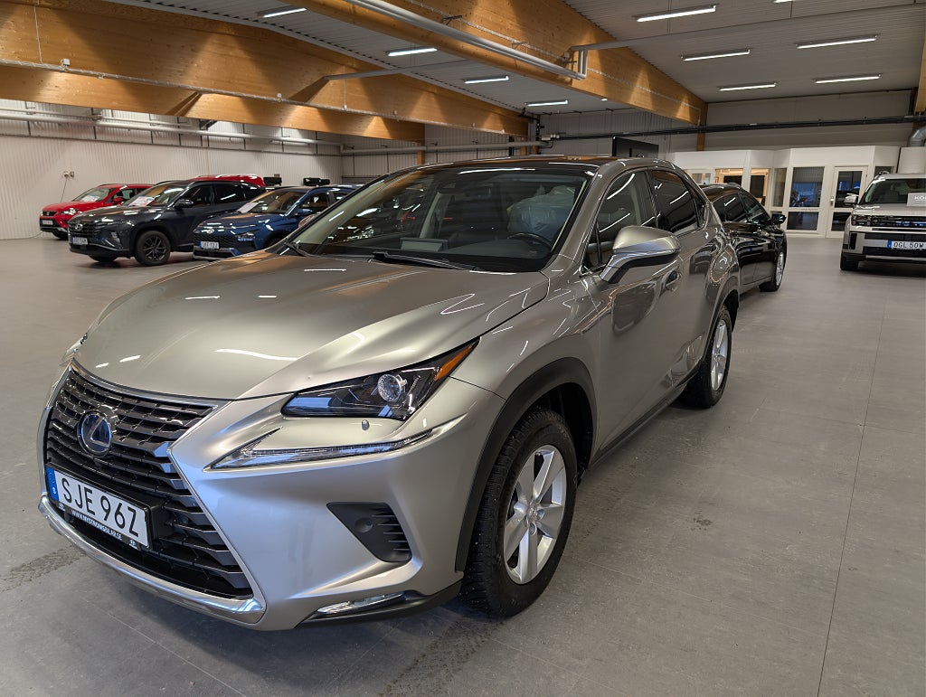 Lexus NX 300h AWD 2.5 Executive Hybrid Drag/M-värmare/SoV