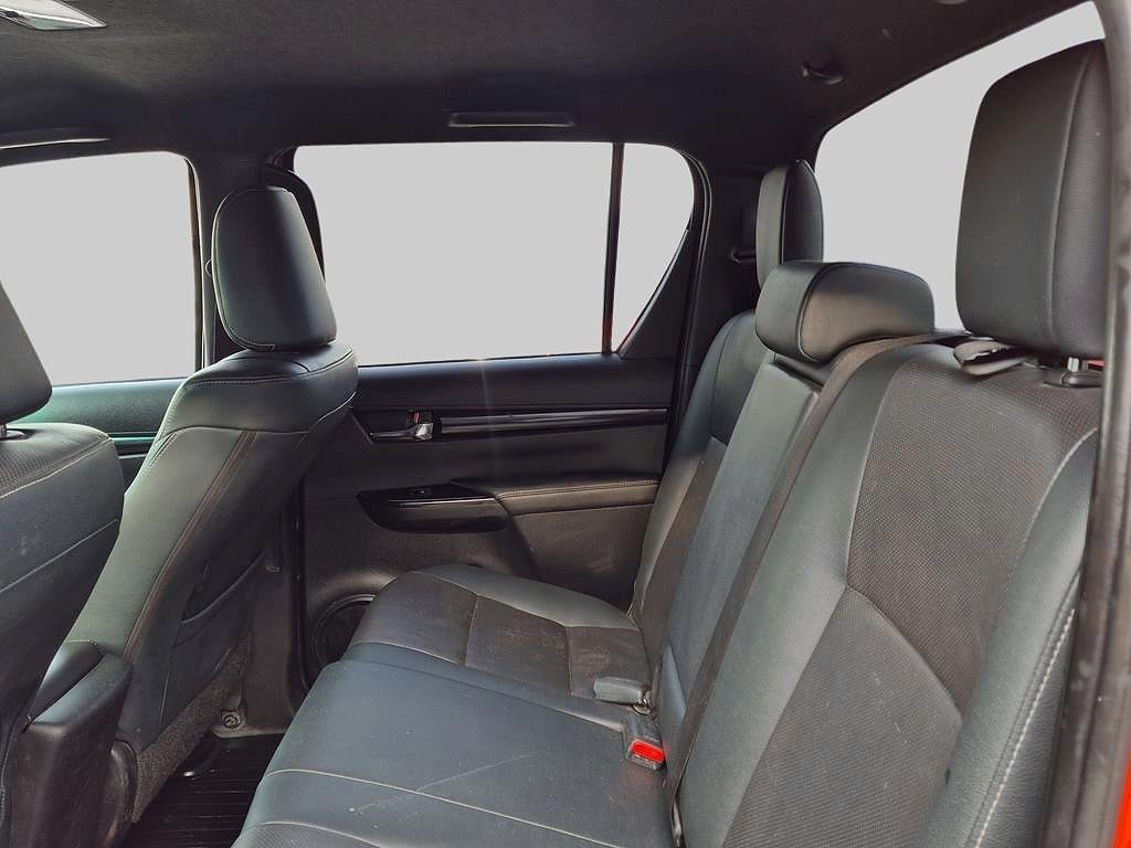 Toyota Hilux Double Cab 2.4 D Ultimate 150 hk Aut Vhjul