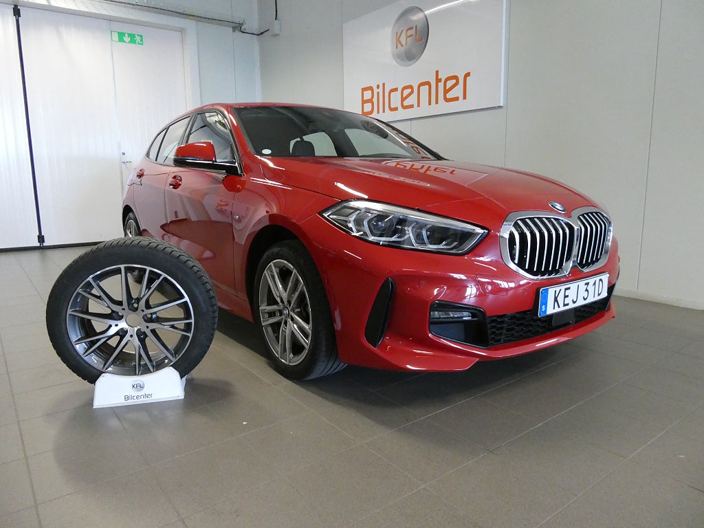 BMW 120i M Sport Aut-Navi-CockPit-Backkamera-CarPlay-PDC-SoV