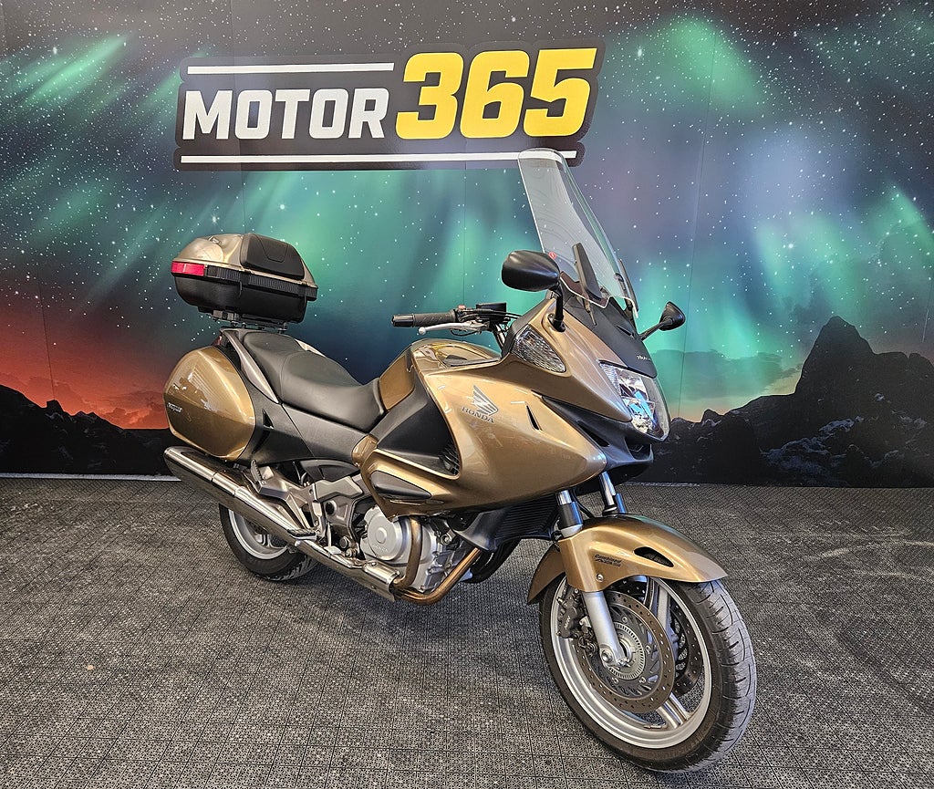Honda Powersports DEAUVILLE NT700VA • 2385 MIL  • 599 KR/MÅN • KÖP ONLINE 