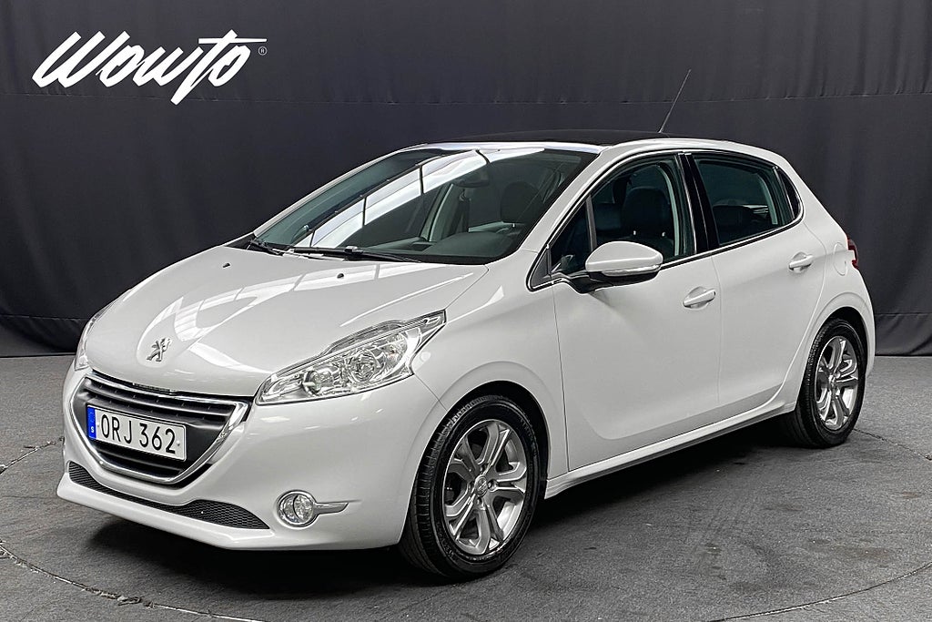 Peugeot 208 5-d 1.6 VTi 120HK /Pano /Navi /4.95%