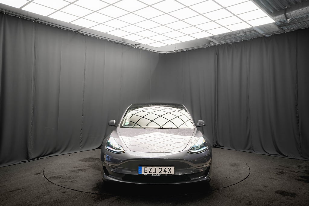 Tesla Model 3 Long Range AWD DRAG PANO LÄDER 1-ÄGARE MOMS