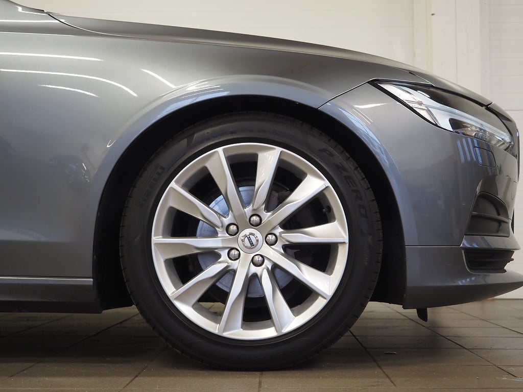 Volvo V90 D4 AWD 190hk Geartronic Momentum SE II | D-värm | Keyless | 2020