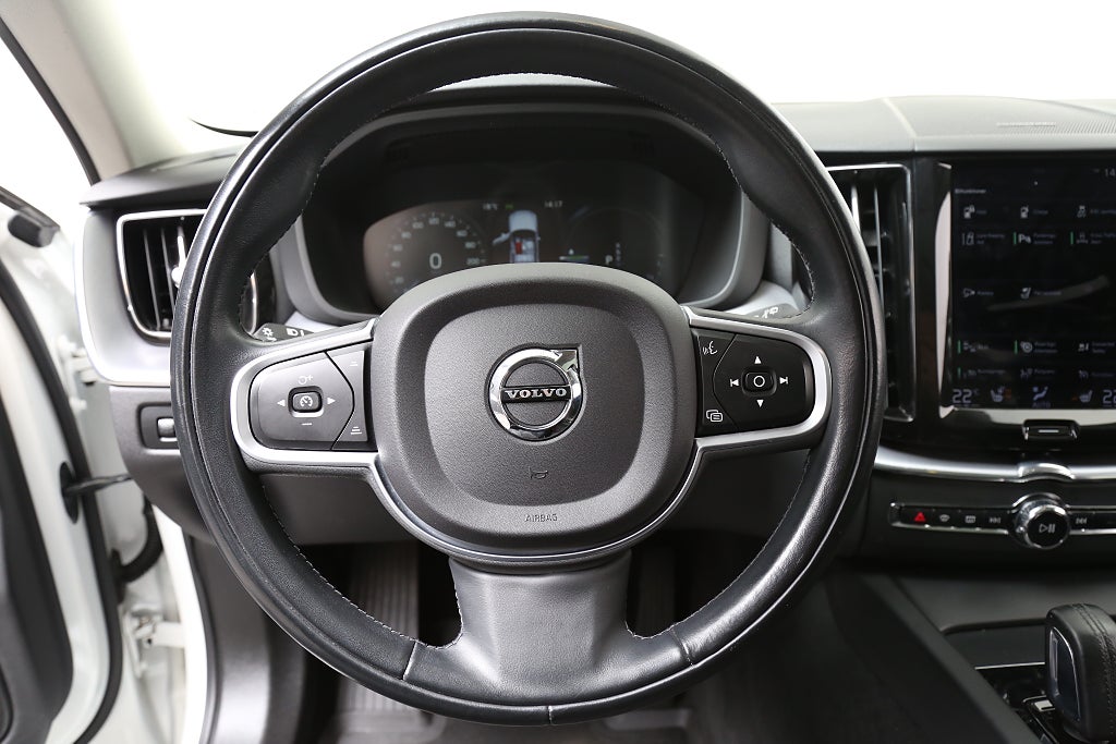 Volvo XC60 Recharge T6 Inscription Exp AWD Pano H/K Drag Leasbar 2021