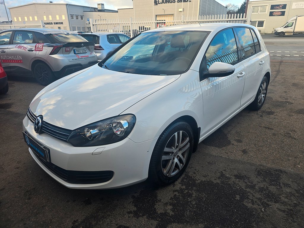 Volkswagen Golf 1.6 TDI 1 Års Garanti 0% Ränta 36 Mån 