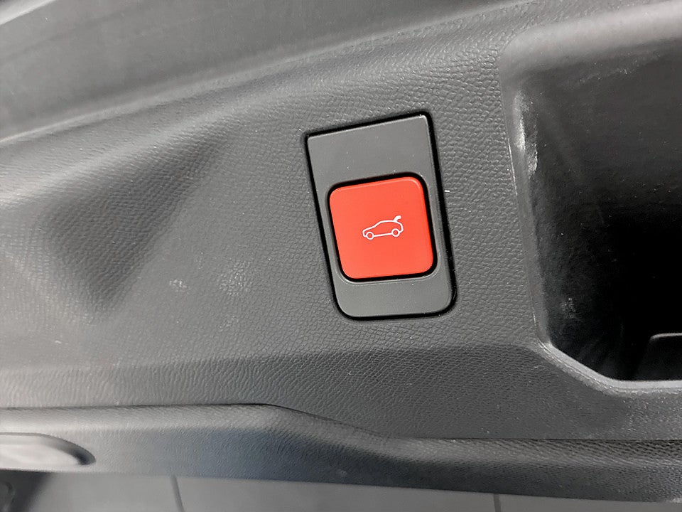 Bild på Peugeot 5008 GT Hybrid 145hk Aut 7-SITS B-KAMERA CARPLAY