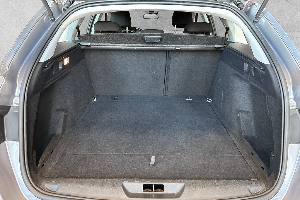 Peugeot 308 sw 1.2 PureTech 110 Active Nyservad 3-Brukare USB