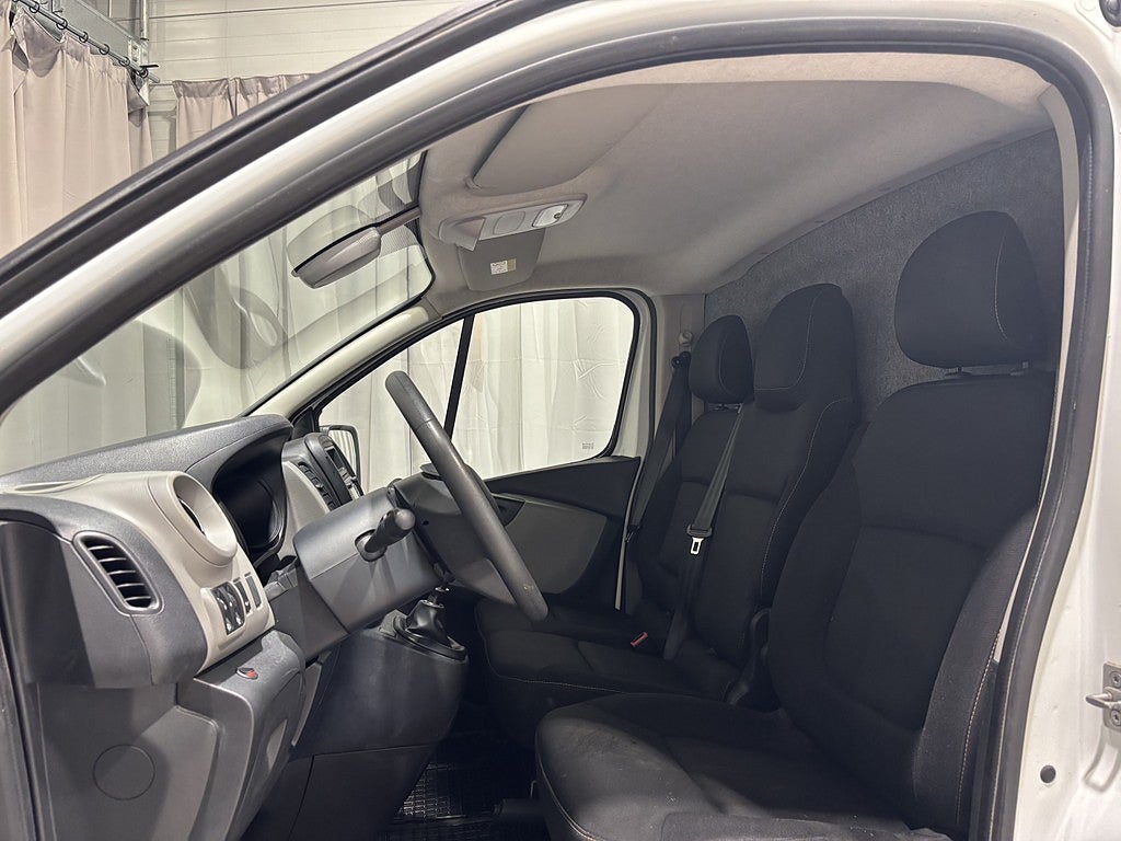 Renault trafic Skåpbil 2.7t 1.6 dCi Drag 1 ägare