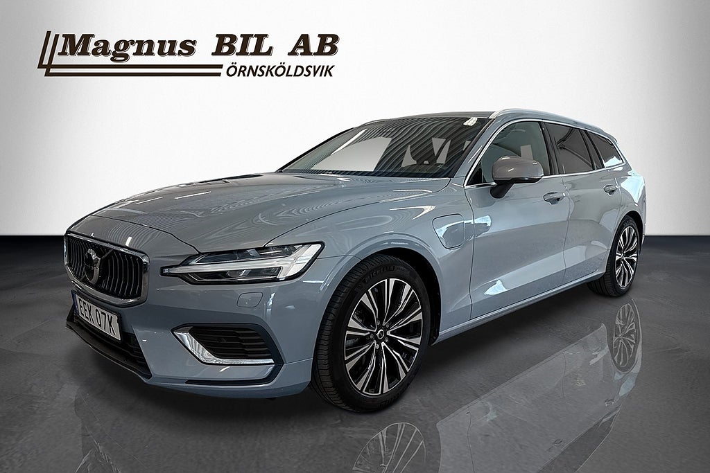 Volvo V60 Recharge T6 AWD AUT Drag V-hjul Kamera Google Värmare 2024 till salu hos Magnus Bil