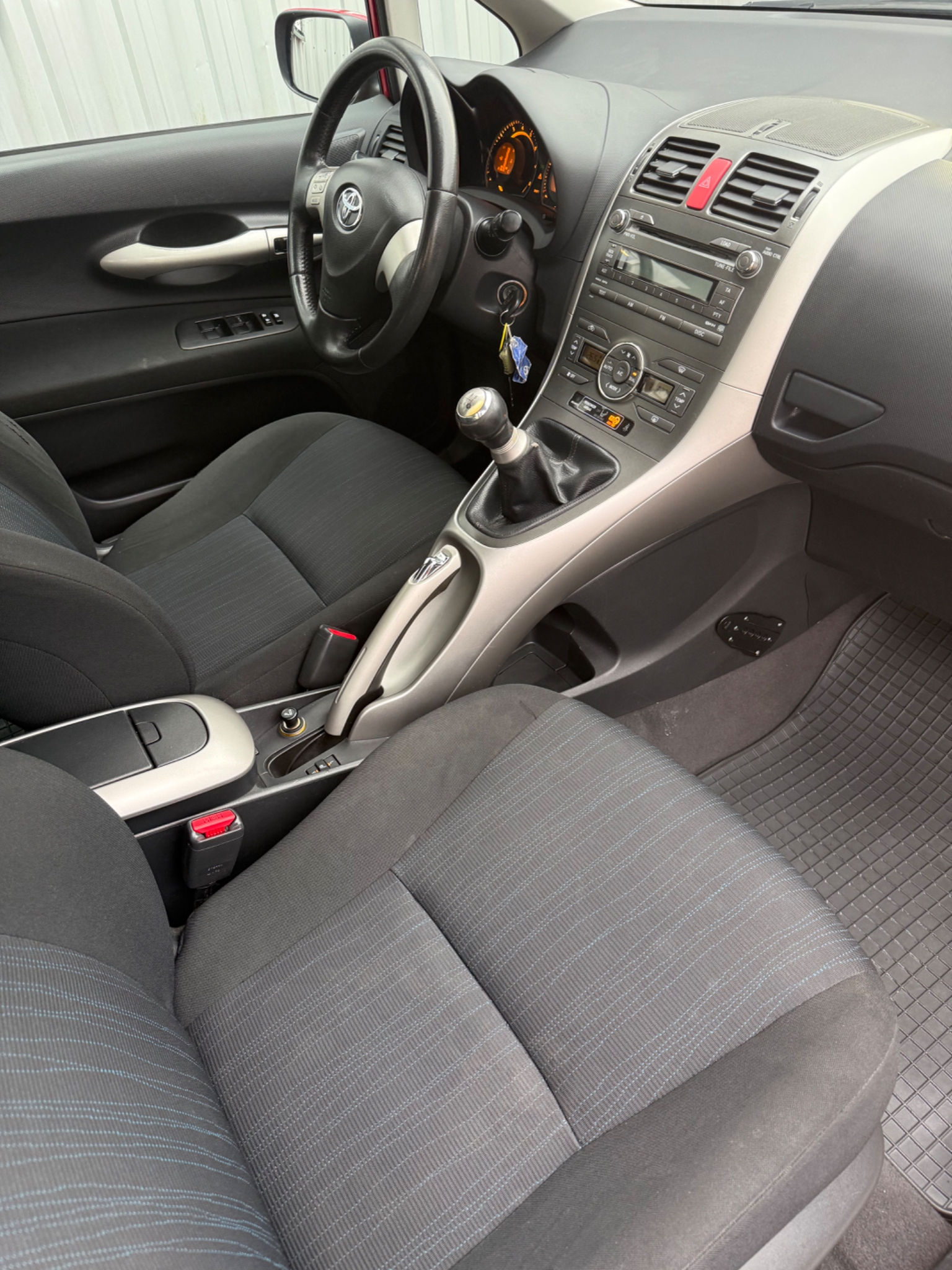 Toyota Auris 2009, kuva 3/41