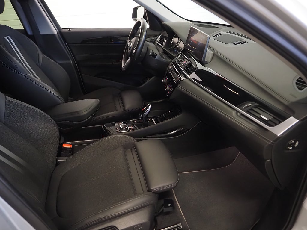 BMW X1 xDrive20d 190hk Aut Sport line Drag Navi B-Kam HuD HiFi