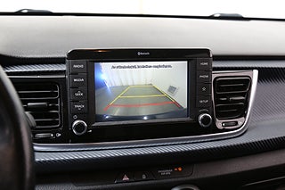 Halvkombi Kia Rio 20 av 25
