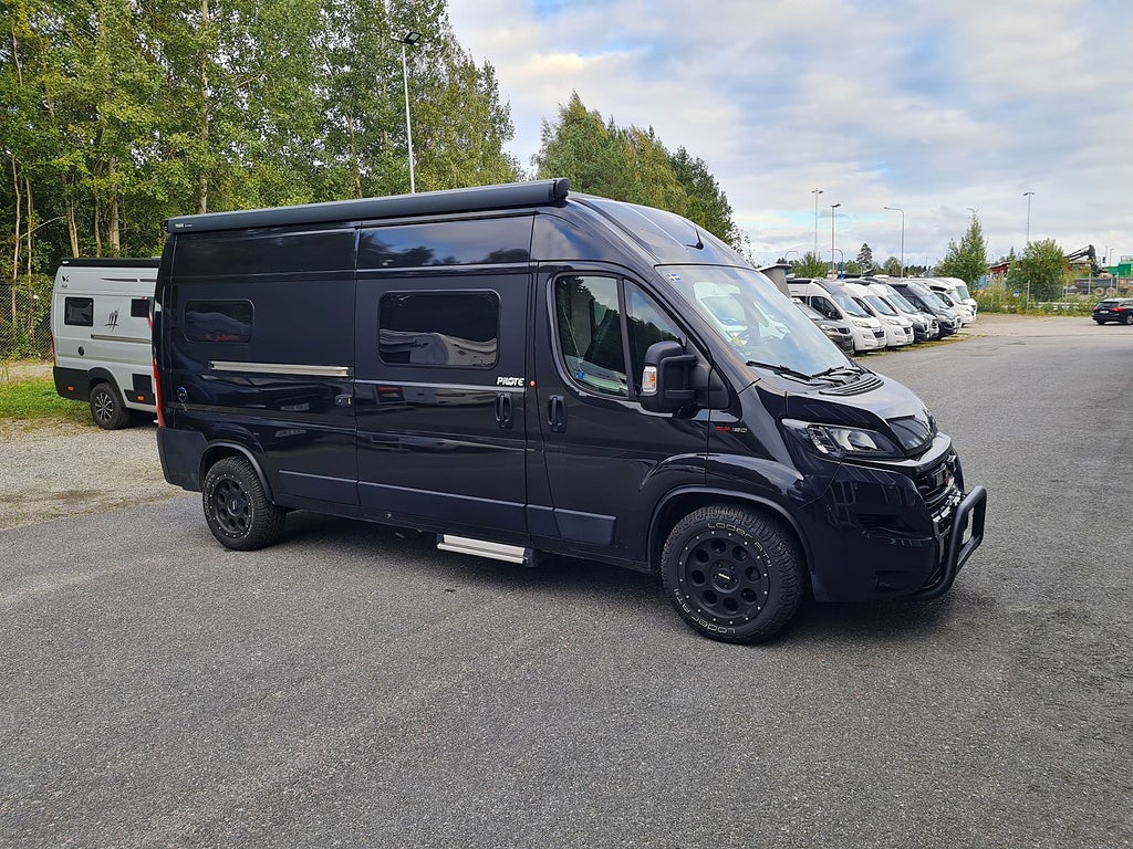 Pilote V 600 J 160 hk, automat, långbäddar, drag, HUD display