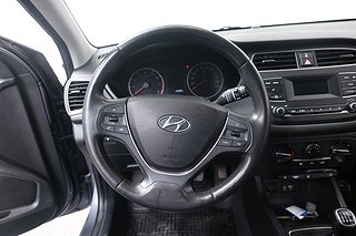 Halvkombi Hyundai i20 12 av 21