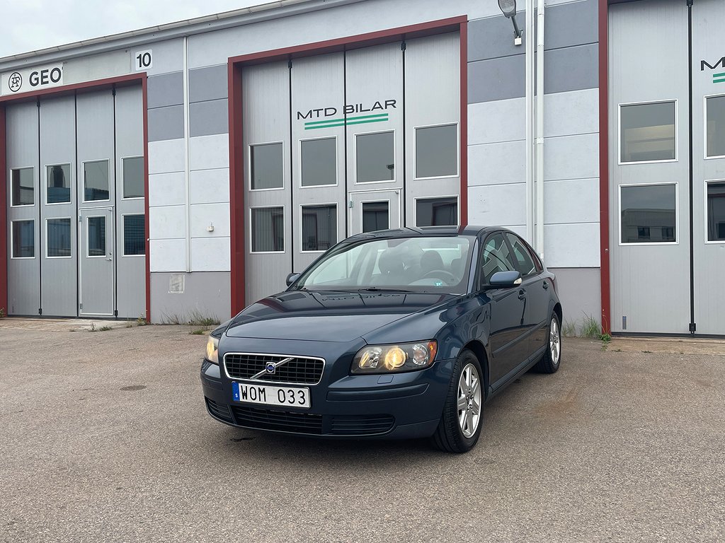 Volvo S40 2.4 140hk 2-brukare Nybesiktad Svensksåld 