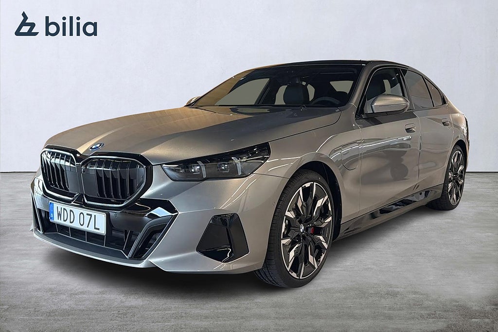 BMW 530e xDrive M-sport Pro |DEMO| Drag | Panorama | B&W  | 360