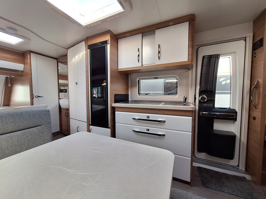 Hobby De Luxe 560 KMFe Barnkammare, Kampanjprodukt!