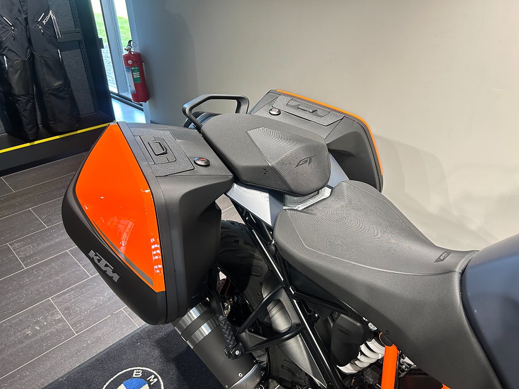 KTM 1290 SuperDuke GT /3,45%/Techpack/Sidosväksor/787 mil