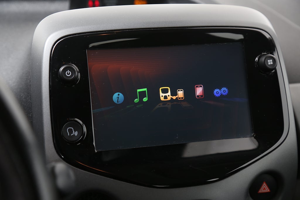 Toyota Aygo 1,0 VVT-i X-PLAY 5-dörrar CarPlay Kamera 2019