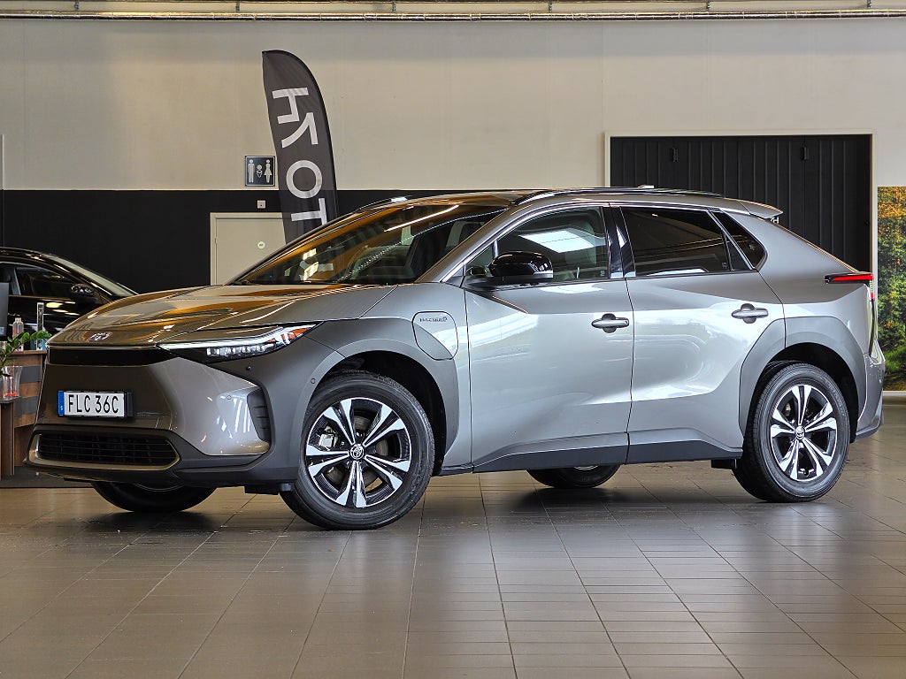 Toyota bZ4X 71.4 kWh Executive / JBL / Skinn / Stolsminne / 1-ägare