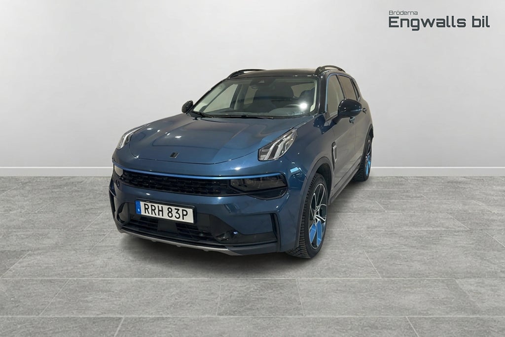 Lynk & Co 01  PHEV Panorama / 360-kam / Navi / Keyless / Moms