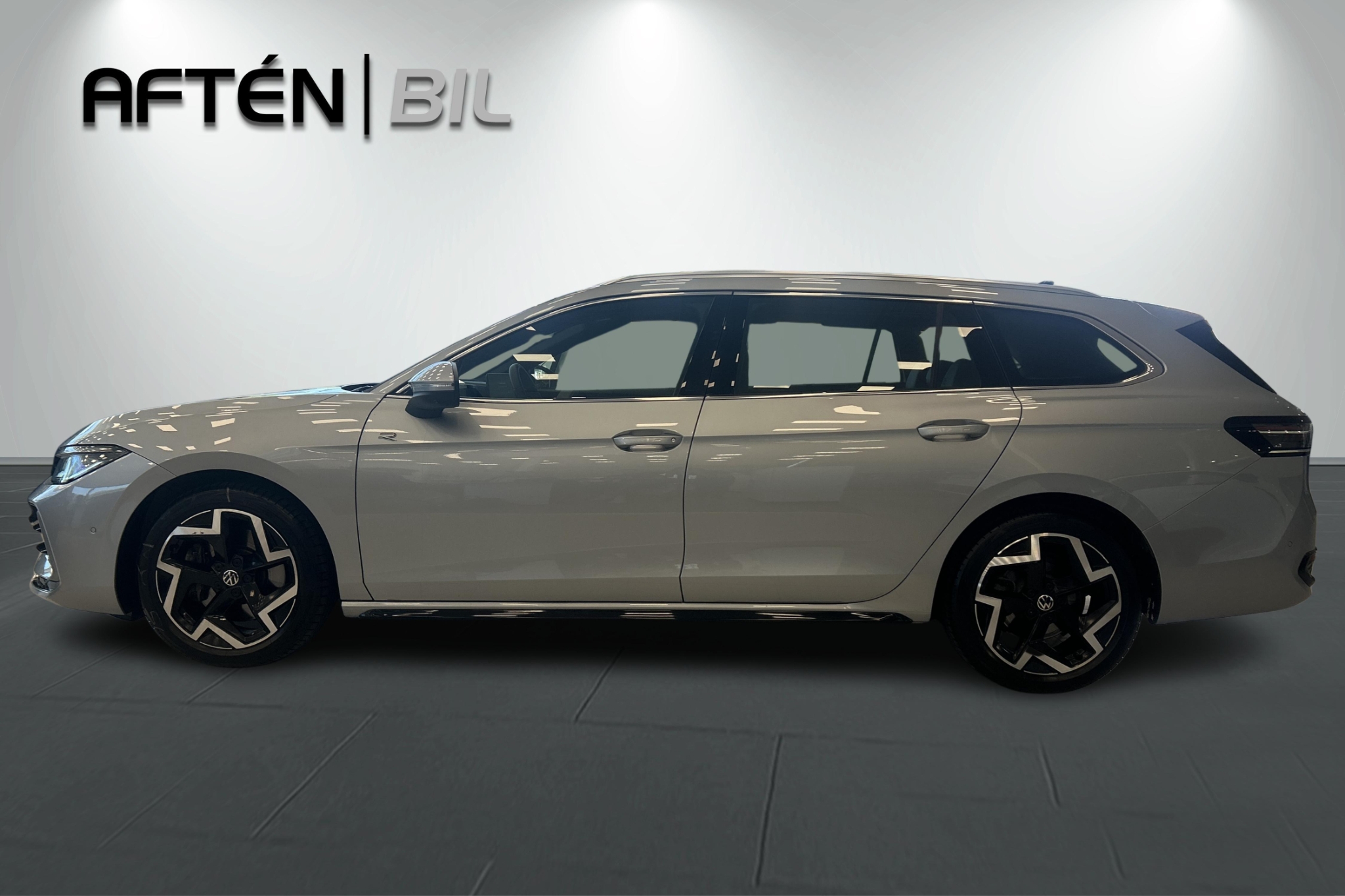 Volkswagen Passat 2.0 TDI 4Motion R-Line 2025, bild 6/56