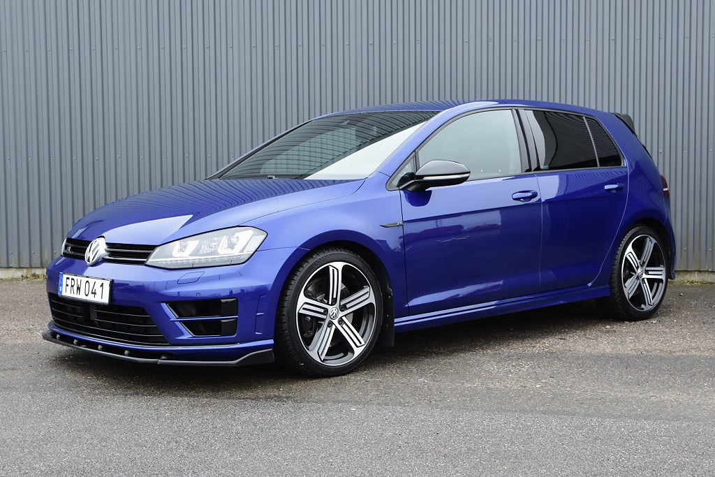 Volkswagen Golf R 2.0 TSI 4Motion DCC 300 hk / Navigation Kamera  