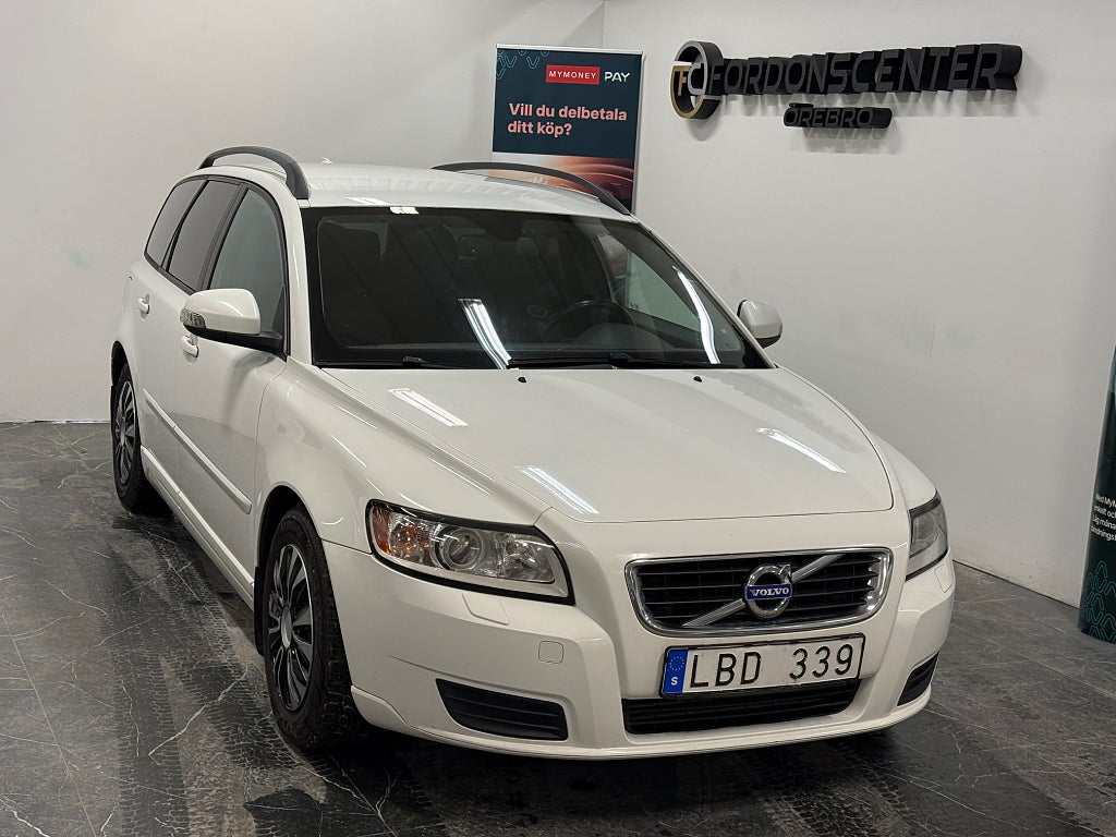 Volvo V50 D2 Kinetic 115hk D-Värmare Nybesiktigad 