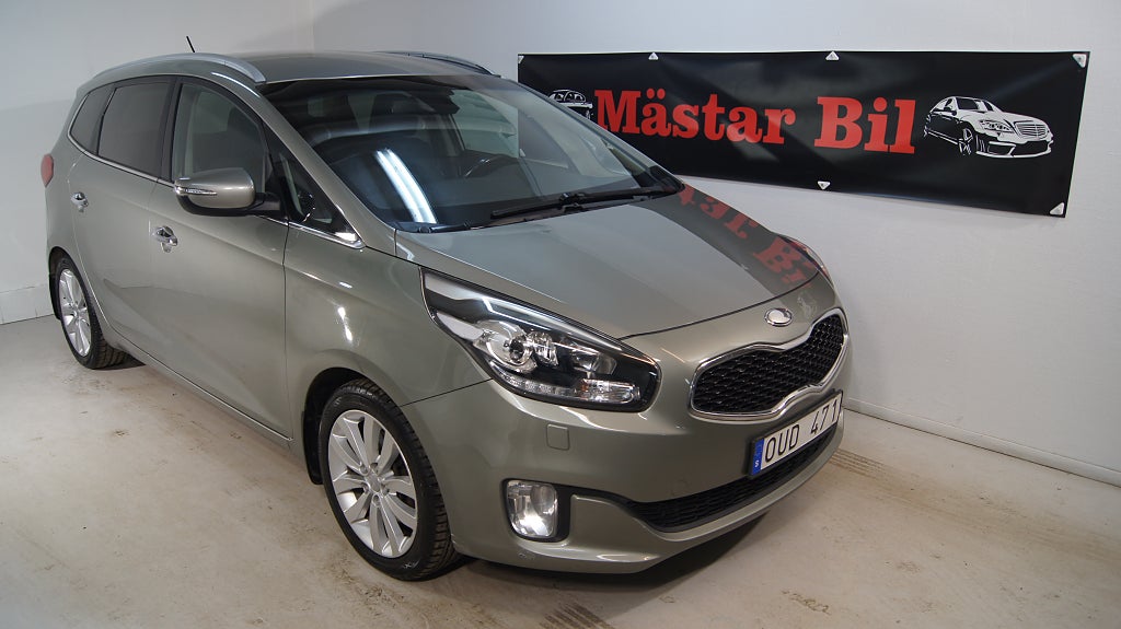 Kia Carens 1.7 CRDi GLS Vinterhjul Dubb