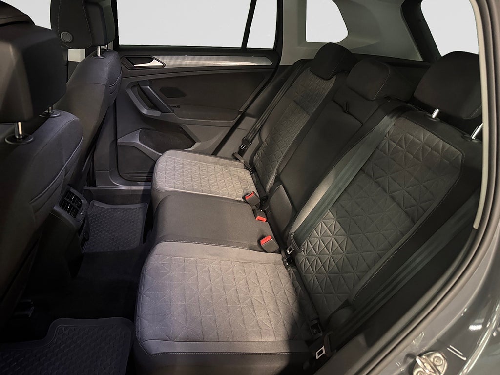 Volkswagen Tiguan 150hk Aut Dragkrok Adap-fart Carplay Backkamera Värmare bild 16