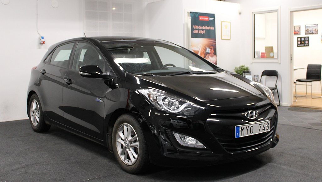 Hyundai i30 1.6GDI Business/ Blåtand/ P-sensor /Lågmil 135hk