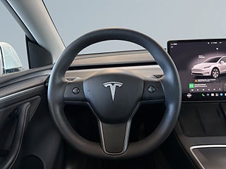 Tesla Model Y Long Range AWD Long Range Värmepump/Elstolar/Pano/Navi – bild 9