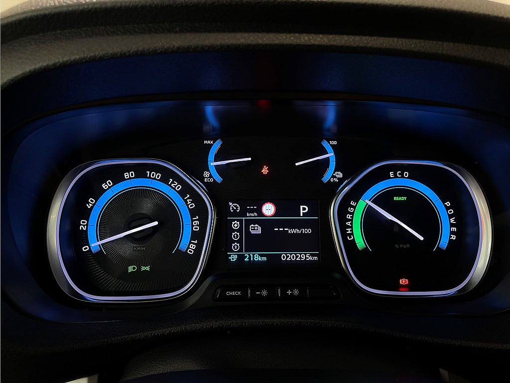 Bild på Peugeot e-Expert PRO+ 75kWh 136hk Aut L3 - B-KAMERA,M-VÄRM,1 ÄGARE