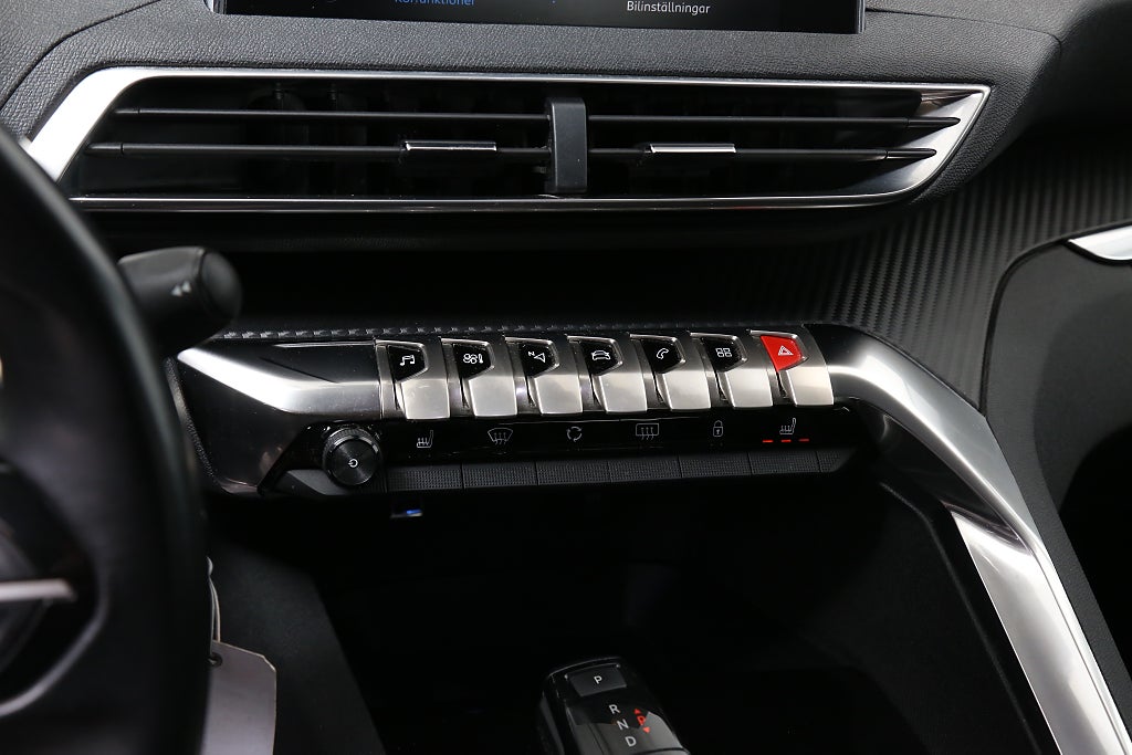 Peugeot 3008 1,2 PureTech 130 EAT Active P-sensorer Dragkrok 2017
