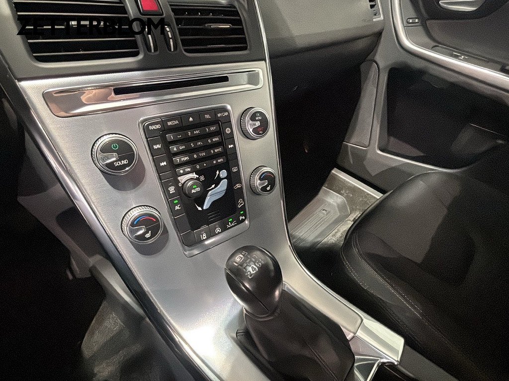 SUV Volvo XC60 14 av 14