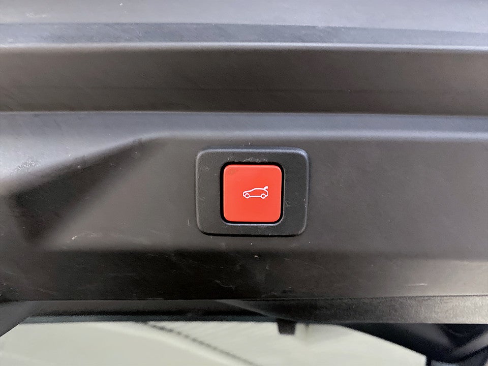 Bild på Peugeot E-3008  GT Ultimate Aut 360-KAMERA PANO DRAG 214hk