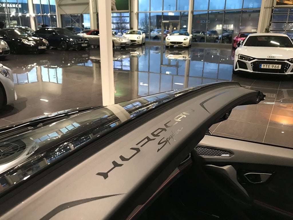 Lamborghini Huracán 2022 - miniatyr 6