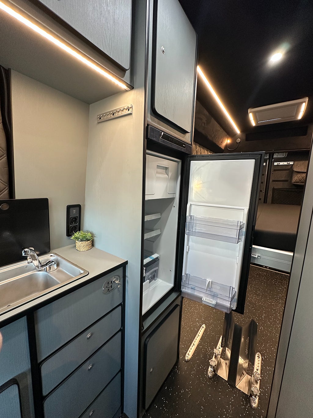 Mercedes-Benz Sprinter 419 A3  AutoCruiser Ab Race Cruiser - bild 36