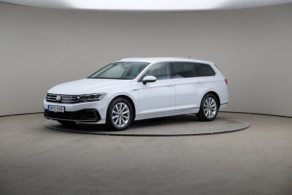 Volkswagen Passat GTE 218hk