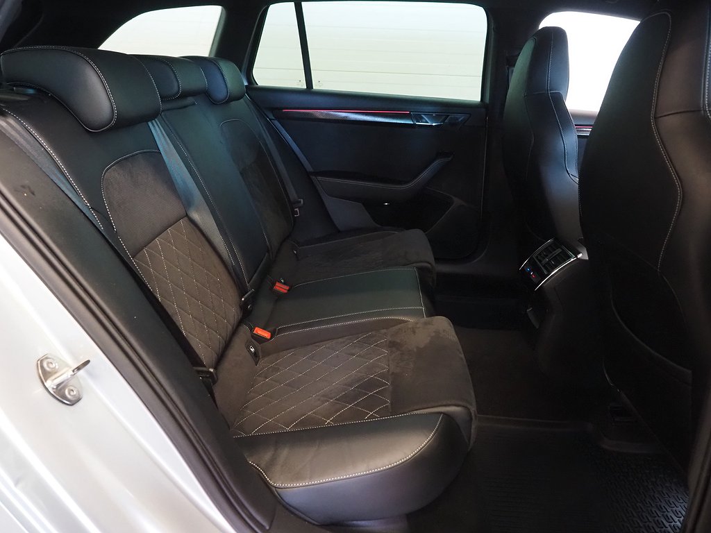Skoda Superb iV 218hk Sportline Plug-in Hybrid |Drag|Cockpit| 2021