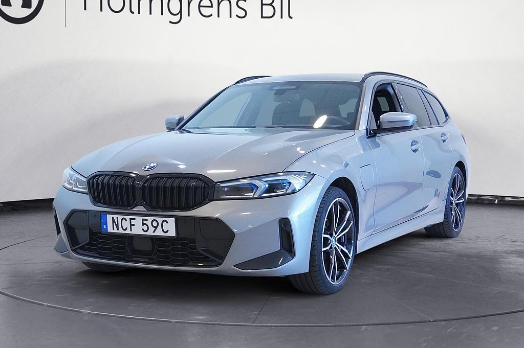 BMW 330e xDrive Touring Steptronic, 292hk, 2024, M-Sport, Dragkrok, Navi