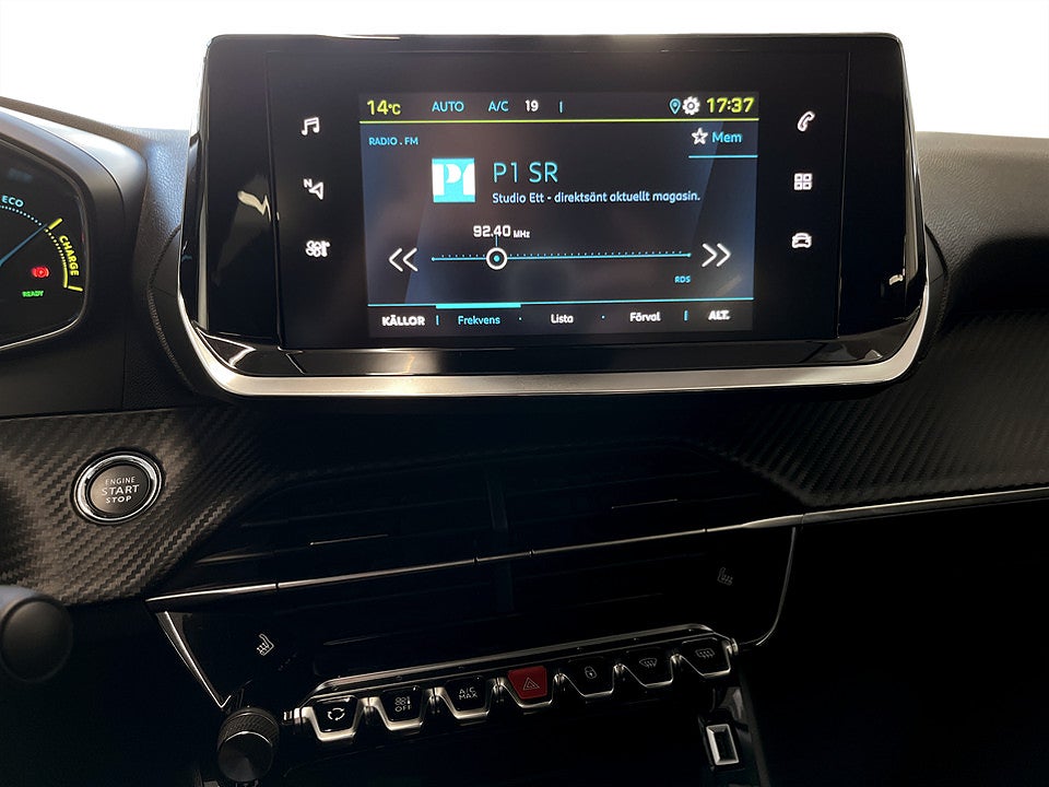 Bild på Peugeot E-2008 Active Pack 50kWh 136hk Aut CARPLAY BACKSENSORER