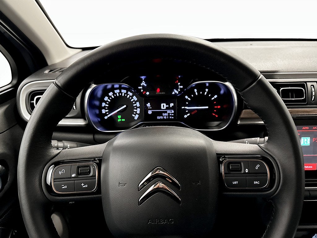 Bild på Citroën C3 Shine 1.2 110hk Aut - CARPLAY, P-SENSORER BAK