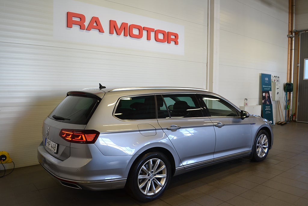Volkswagen Passat Sportscombi GTE Plug-in Kamera Drag Värmare Navi IQ 2020