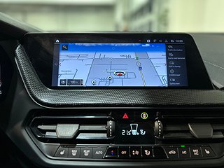 BMW 120 d xDrive Steptronic GPS Mvärm Cockpit Carplay SoV